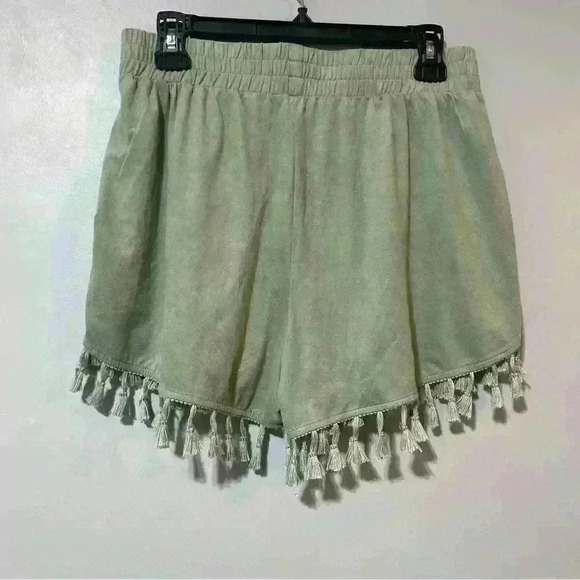 Soul Cake Women's Faux Suede Tassel Trim Shorts Size L Outdoor Beach Summer - Picture 4 of 10